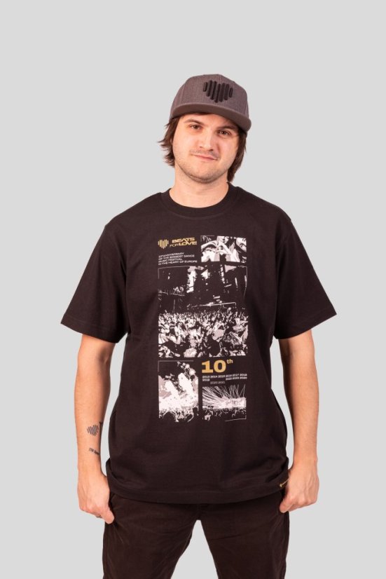 “ANNIVERSARY” Unisex Oversize T-shirt