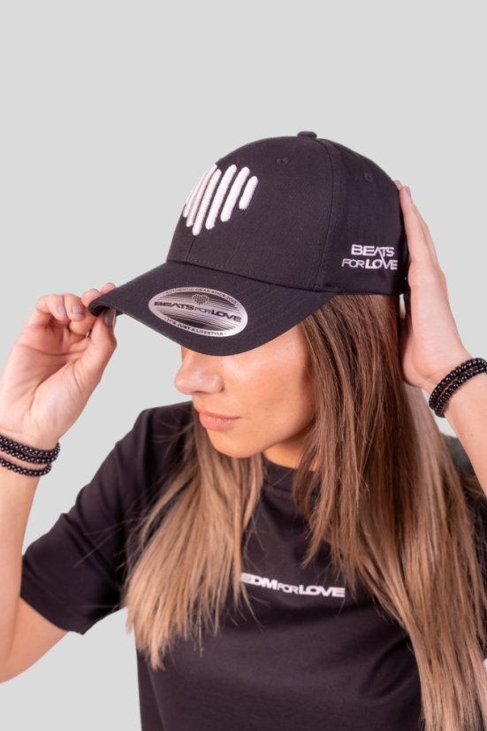 “Black Heart” Baseball Cap - Colour: Black, Variant: A