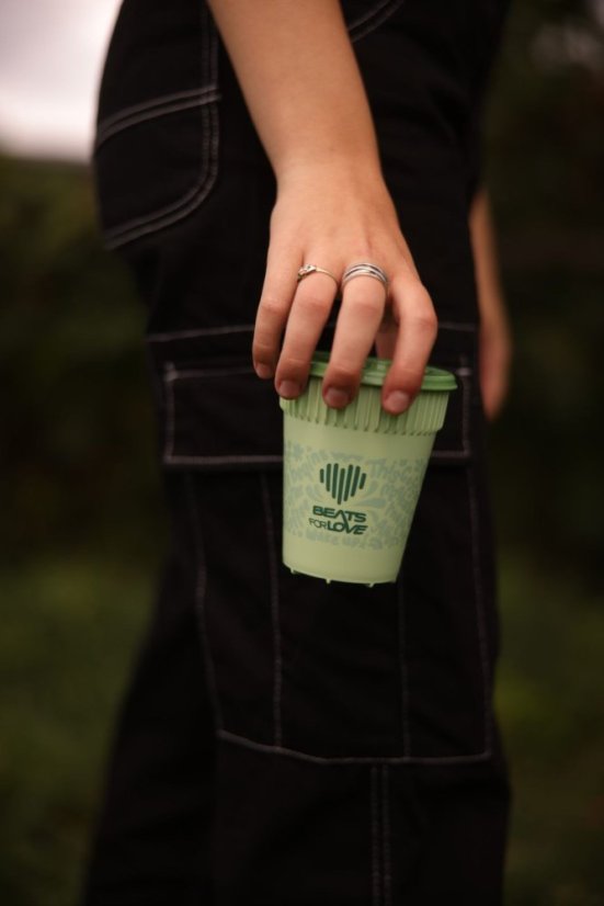 Reusable cup "There is definitely coffee in this cup" - Colour: Green