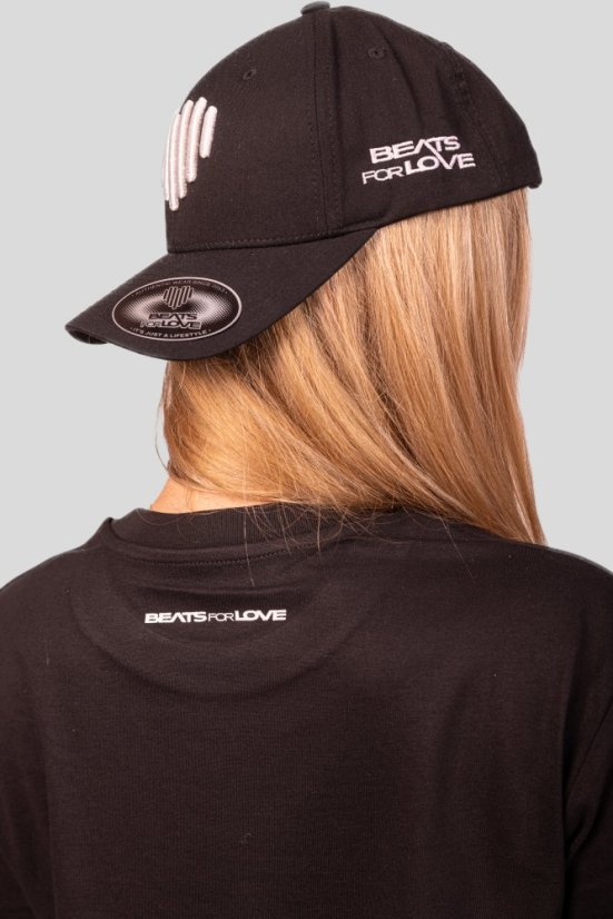 Unisex Triko „Heart of Steel”