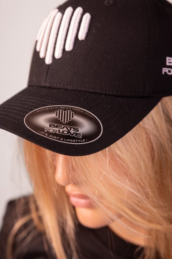 “Black Heart” Baseball Cap - Colour: Black, Variant: B